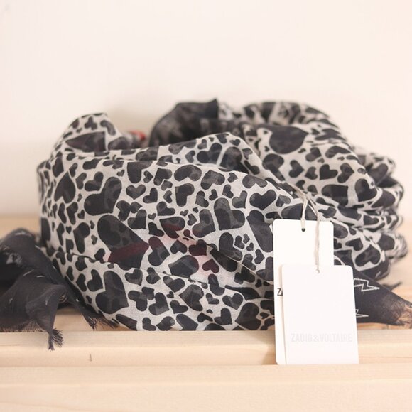 NWT - Zadig & Voltaire Ivy Coeurs Scarf SJAF0807F✨ - Picture 5 of 6